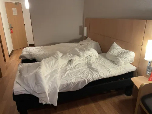 Ibis Budapest Heroes Square Номера Photos