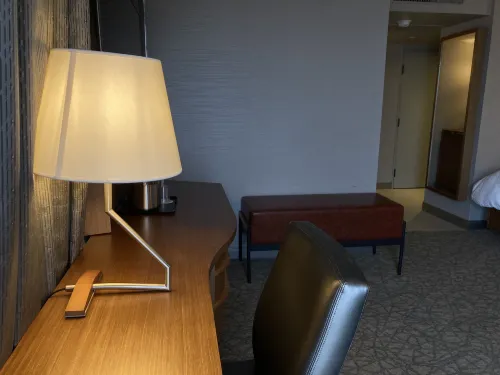 Toronto Marriott City Centre Hotel Rooms Photos