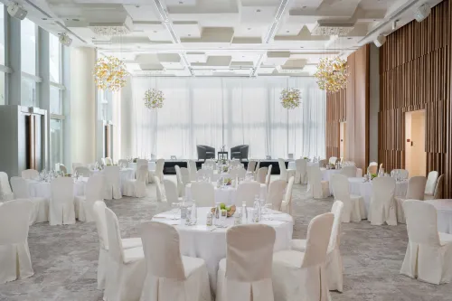 Oasia Resort Sentosa by Far East Hospitality Business Facilities Photos