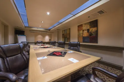 Grand Vista Hotel Business Facilities Photos