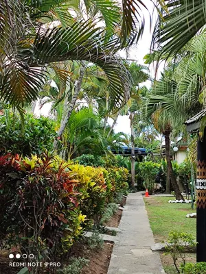Wailoaloa Beach Resort Fiji Photos