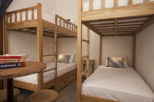 Adhisthana Hotel Kamar Photos