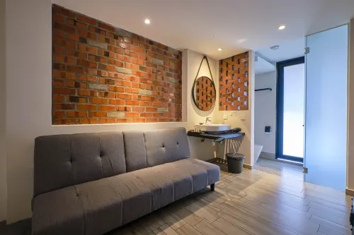 38PC Boutique Hotel Rooms Photos