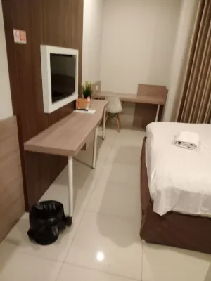 RedDoorz Premium Near Ragunan Zoo 2 Chambres Photos