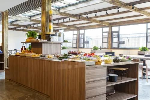 Travel World Hotel Restauration Photos