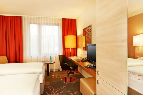 H+ Hotel Hannover Rooms Photos