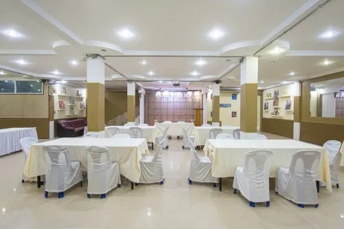 PIMPIMARN BEACH HOTEL Ristorazione Photos