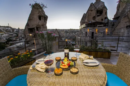 Imperial Cave Suites & Spa Restauration Photos
