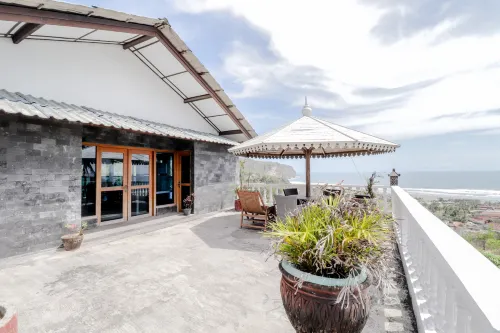 Adinda Beach Hotel and Villa Featured Photos