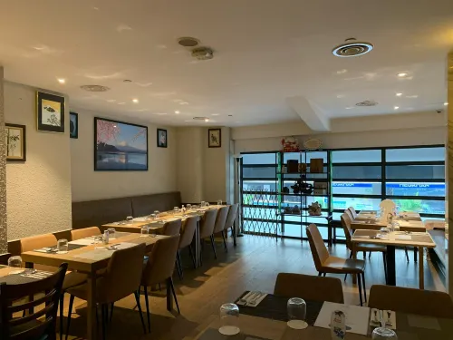 Amrise Hotel Kitchener Dining Photos