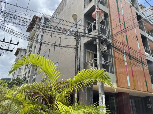 Madam House Patong Eksterior Photos