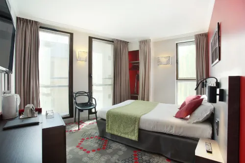 Hotel Eiffel Capitol Featured Photos