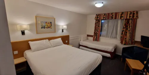 Days Inn by Wyndham Membury M4 Rooms Photos