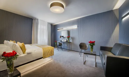 Hotel Mucha Rooms Photos