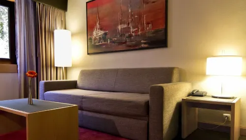 SANA Reno Hotel Rooms Photos