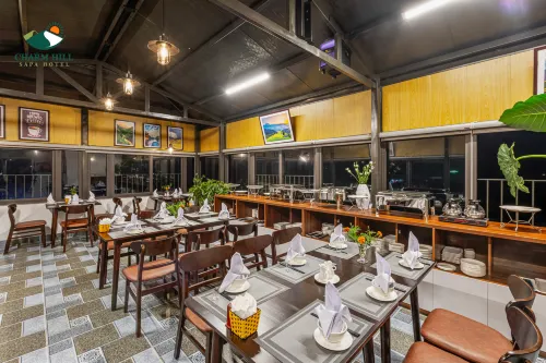 CHARM HILL SAPA HOTEL Restauration Photos