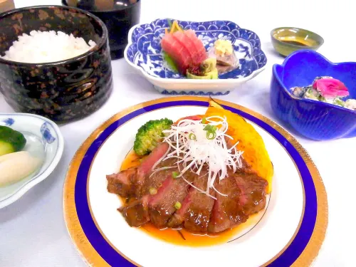 Tokyo Grand Hotel Restauration Photos
