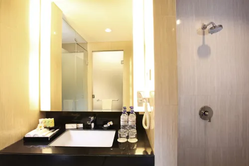 Swiss-Belinn Tunjungan, Surabaya Kamar Photos