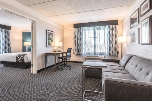 La Quinta Inn & Suites by Wyndham Orlando Lake Mary Chambres Photos