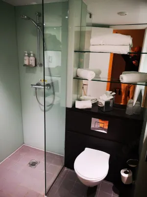 Holiday Inn London - Luton Airport Chambres Photos