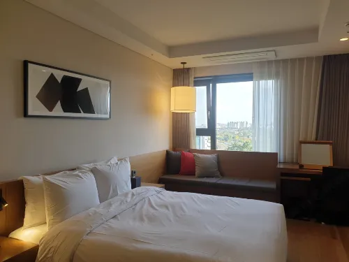 Ramada by Wyndham Gunsan Zimmer Photos
