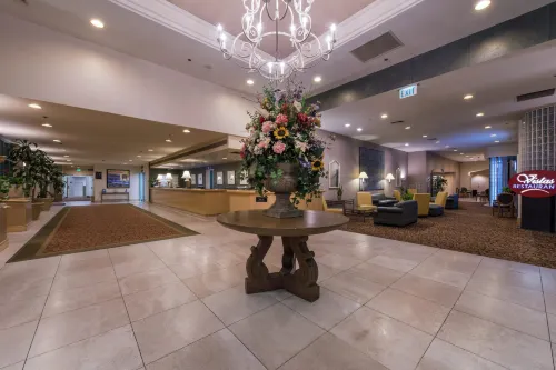 Grand Vista Hotel Public Areas Photos