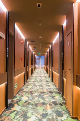 Orange Hotel (North Square of Nanchang West Railway Station) Area Publik Photos