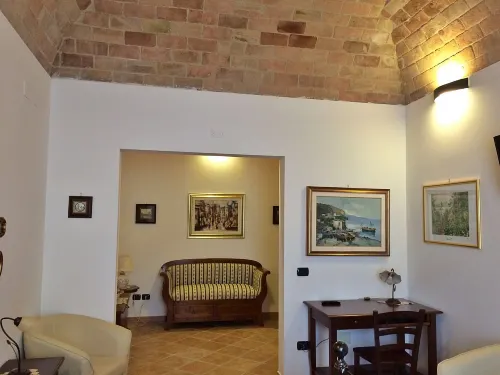 Antica Interamnia Camere Photos