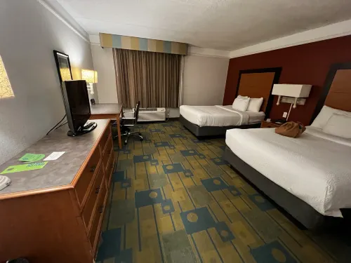 La Quinta Inn & Suites by Wyndham Charlotte Airport South Zimmer Photos