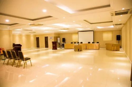 Hotel Valenza Бизнес-удобства Photos