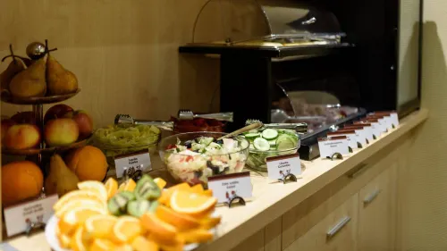 Promenade City Hotel Dining Photos