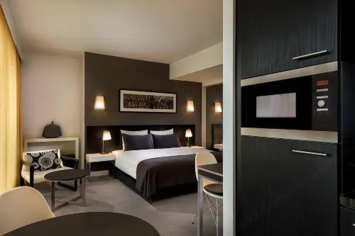 Adina Apartment Hotel Berlin Hackescher Markt Rooms Photos