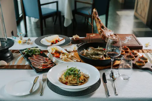 Raffles Hainan Clear Water Bay Dining Photos