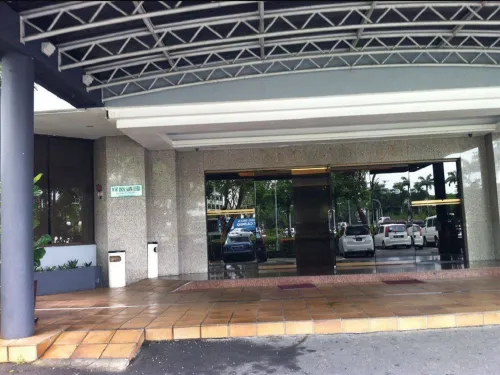 Kingwood Hotel Kuching Extérieur Photos