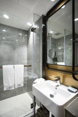 Wharney Hotel Rooms Photos