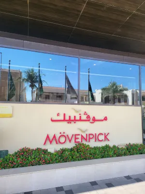 Mövenpick Hotel Tahlia Jeddah Photos