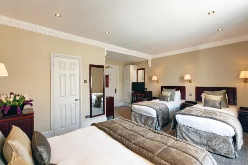 Gem Strathmore Hotel Featured Photos