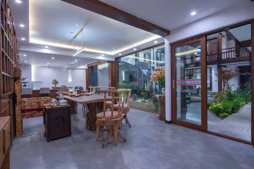 Yihe QIshe Inn (Lijiang Dashuiche Shop) Здоровье и отдых Photos
