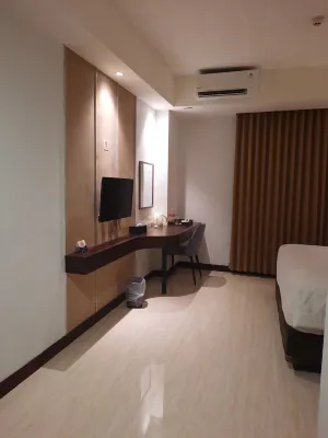 The Sun Hotel Madiun Kamar Photos