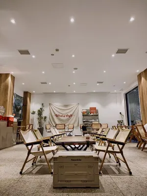 Allure Hotel Restauration Photos