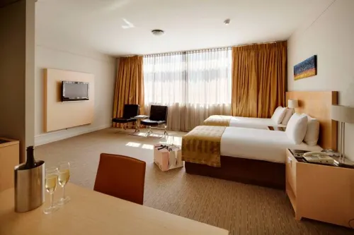 Quality Hotel Ambassador Perth Camere Photos