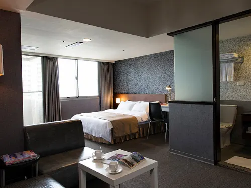 The Galerie Hotel Rooms Photos