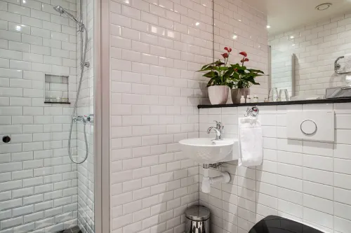 Lady Hamilton Hotel Rooms Photos