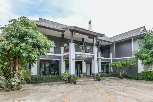 Baan Kieng Tawan Unggulan Photos