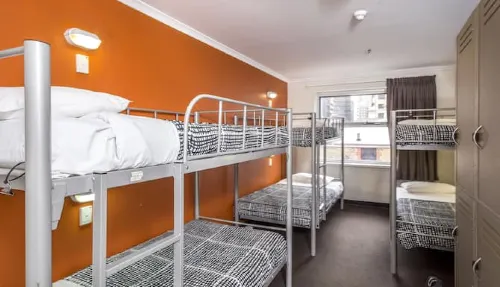 YHA Adelaide Central Rooms Photos