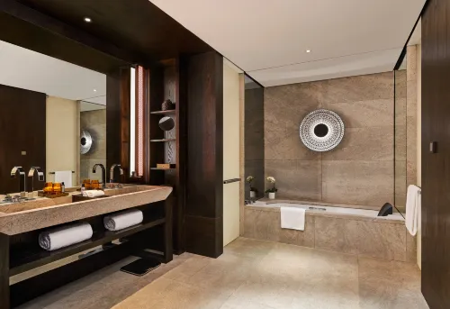 Hyatt Regency Wuhan Optics Valley Rooms Photos