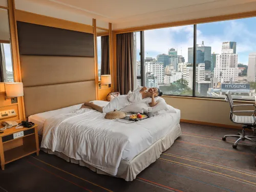 Khách sạn Renaissance Riverside Sài Gòn Nổi bật Photos
