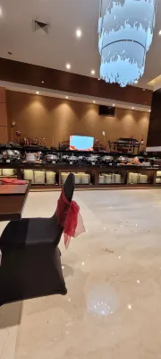 The Alana Hotel & Convention Center Solo by Aston Makanan Photos