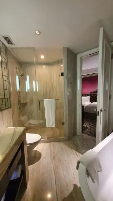 Hotel Ciputra World Surabaya managed by Swiss-Belhotel International  Kamar Photos