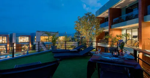 Peace Blue Naiharn Naturist Resort Phuket Da non perdere Photos